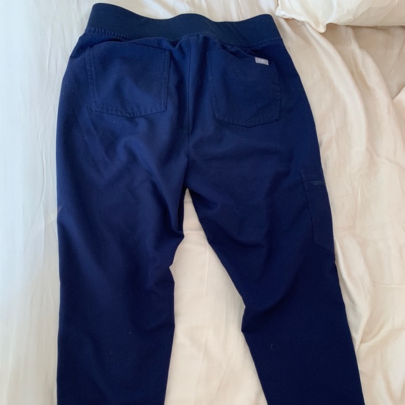 Figs SP navy scrubs Zamora joggers - Picture 3 of 4